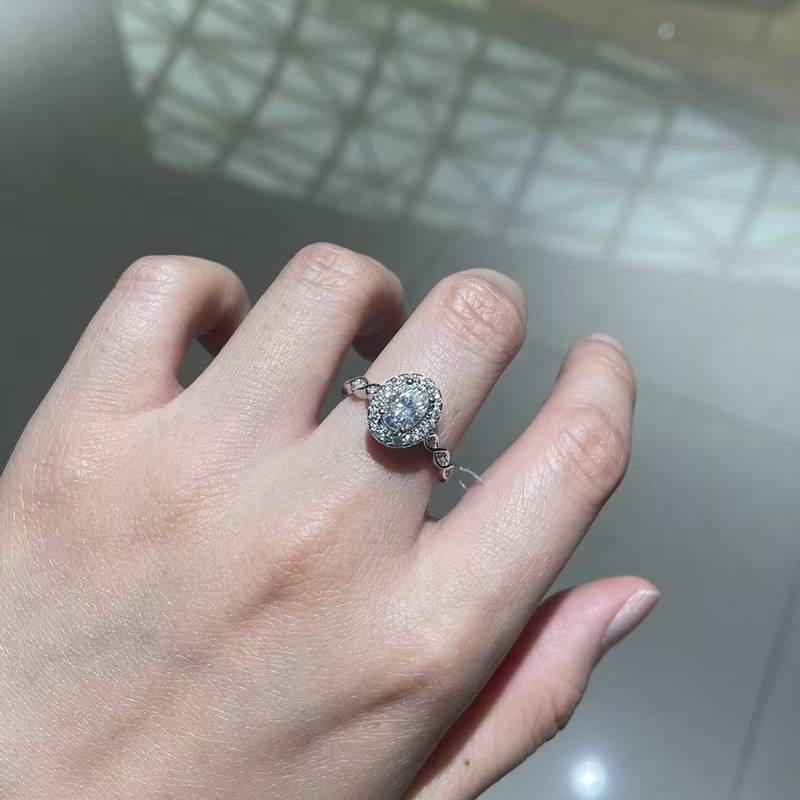 蛋形Women's RingS925银镀白金定制选款主石Moissanite1.0ct/副石高碳钻